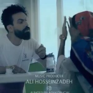Ali Hosseinzadeh Instagram - سرما با صدای زیبای 
#علیرضا_هاشمی عزیزم
با نوازندگی زیبای جمال چلبیانی عزیزم 🎻 
من عاشق این آهنگم 😍❤️
.
@alirezahashemi.official
@jamal_chalabyani 
.
#ترانه_سرا و #موسیقی : #علی_حسین_زاده
.
@alihosseinzadeh.official
.
.
.
#طراح #عکس :
#مریم #نجات
.
@mariam.nejat
@nasrin_hajizade_artist 
#موزیک #رادیو #کلیپ #خواننده #سرما #هیت #عاشقانه #احساسی #موسیقی_خوب #حمایت #موسیقی_ما #جمال_چلبیانی