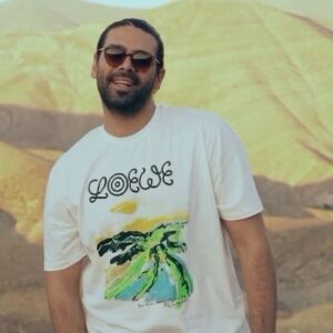 Ali Hosseinzadeh Instagram - .
.
‎ (حس خوب ) 
‎
‎باصدای دوست داشتنی هوتن حسینی عزیزم
@hootanhosseinimusic 
‎بامجوز رسمی وزارت فرهنگ و ارشاد منتشر شد 

‎موسسه فرهنگی هنری همنوای کوبان 
@kooban.art

‎ترانه  خانم ترانه مکرم 
@taranehmokarram
‎ملودی
@behzadabdelahi
‎تنظیم  علی حسین زاده 
@alihosseinzadeh.official
‎تصاویر زیبا و کارگردانی مرتضی جاوید عزیز
@mortezaa.javid
‎با بازیِ ویدا کیارستمی عزیز 
@vida_vidax
‎گرافیک (تایپ گرافی ، کاور)
@shahin.graphi
‎استایلیست
@tehranstyleman
‎میکاپ و مو 
@mahbod.moghadam

‎موسسه فرهنگی دنیای هنر
@donyahonar.kh خاورمیانه