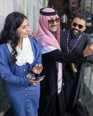 Ali Kalthami Instagram - #tiff days 
من العرض العالمي الاول لفلم مندوب الليل في مهرجان تورونتو … في صالات العرض ديسمبر ٢٠٢٣ @mandoobfilm
تصوير الفنان @ammarbowaihl