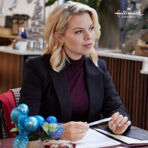 Ali Liebert Instagram - #FriendsAndFamilyChristmas ... tonnnnnnight is the night!!! 8/7c  on @hallmarkchannel (@w_network in Canada) 🌈🎄🌈
We have songs by @cher & @cyndilauper! We have the iconic  @humberly being an a cute artist wearing the best jackets in hallmark history! We have me wearing blazers and being a lawyer and baking cookies and stuff! We have an incredible supporting cast & a fabulous director @annewheeler1725!  So many fab creatives worked on this project!  I'm so proud and thankful @hallmarkchannel made this movie 👏👏👏 @lhdhallmark @jenniowa @mrsjp24.  It means so much to me personally and hopefully it will touch the hearts of a lot of other ppl  too ♥️♥️♥️ #representationmatters