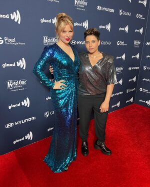 Ali Liebert Instagram - To be the proudly queer director of a @glaad nominated movie and to spend the weekend in nyc with some of my favorite humans and be dripping in sparkles and hear @idinamenzel sing Defying Gravity....it is a memory that I will cherish forever!! To learn more about the lifesaving work that @sarahkateellis and her @glaad teams are working on right now was also incredibly inspiring.  If you can donate to @glaad or join in on the work they are doing - please do! We cannot be erased and the time is now. 
Thank you SO MUCH @hallmarkchannel @mrsjp24 @devika.marie @maddogdunbar @jonathandbennett for having me as your captain.  Directing #TheHolidaySitter with EP/Star - my muse forever  @jonathandbennett and meeting the gorgeous and talented @georgekrissa was one of the most hilarious and meaningful  experiences I've ever had on set. 
We didn't win but we are still winners baby. This movie about two gay men who fall in love was seen by millions of ppl and changed more than just a few hearts and  minds. The importance of queer and trans voices in the media is so important - especially right now.  We cannot ban #TransJoy! Let's celebrate it! 🏳️‍⚧️ 

✨✨✨
Thank you also to the glam team for making this director feel 💅🏻
stylist: @sarahdarceystyle 
mua: @tarapagliara 
hair: @jacobgeraghty

also so much love to my incredible partner @donia.kash for being my rock in life and spending time with the incredibly handsome and fabulous @jaymesv and @briwaters this weekend was perfect.

Now, I soak my feet and figure out what queer movie to direct next :)

@dgcbctalent @dgctalent @watchdgcbc @ubcp_actra @glaad @hallmarkchannel #GLAADAwards