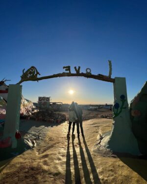 Ali Liebert Instagram - so much beauty in the desert - can't get over the color of the sky 🌅 I count myself very lucky to have spent a few days in the sun with these beautiful people.  #joshuatree #eastjesus #palmsprings #salvationmountain #saltonsea #roadtrip #queertravel