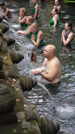 Ali Mensan Instagram - /me-lukat/
verb
to cleanse; to purify body, mind, and soul