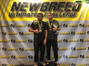 Aliaskhab Khizriev Instagram - Сегодня мы с братом @sultanaliev84 выйграли турнир по грепплингу #newbreed в Орландо!   2 пояса в копилку Дагестана! 💪@americantopteam #ufc #mma #grappling  #miami #dagestan #альхамдулиллях #победа #поражение #от #всевышнего