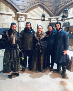 Alican Okumuş Instagram - Enuşirvan ⚔️
Harika bir yolcukluktu… bu aileye dahil olduğum için özel hissettim. İzleyen ve emeği geçen herkese teşekkür ederim 🙏🏻
Alparslan dump 🗡️🛡️
 @alparslanbuyukselcuklu 
@trt1 
@akli.film 
@emrekonuk 
@sedatinci
