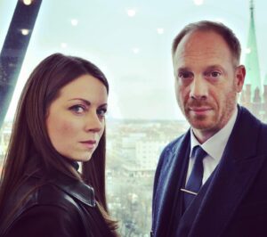 Alice Dwyer Instagram - Heute Abend 🤍 20:15 • ZDF
„Herr und Frau Bulle - Alles auf Tod“
Viel Spaß !
#yvonneundheiko #wiederamstart #crimetime #herrundfraubulle #berlincrime
#stoppolizei #verhaftetwegensexy 
#timkalkhof #birgeschade #stephanbissmeier #gisaflake #nicoholonics #linawendel @zdfmediathek #axelhildebrand #michaelanix #uwejanson @cvitic_ka
📸©️ ZDF / Hardy Spitz