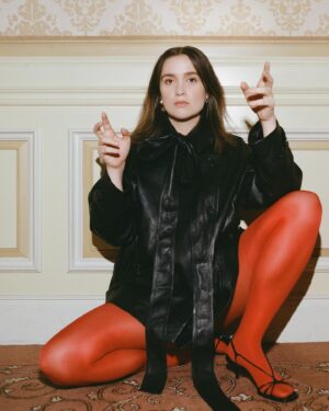 Alice Englert Instagram - @side__note you are gorgeous & thank you for having me. talking Exposure, skunks & therapy with you was a total pleasure X 🦨 🌹link in bio Photographer: @ellielouisecoker
Talent: Alice Englert
Interview: @farmakiss
Stylist: @karla_clarke
Associate stylist: @nichhiawippell
Hair: @kyye
Makeup: @lindajefferyesmakeup
Art Director: @stephanie_huxley & words by @farmakiss <3