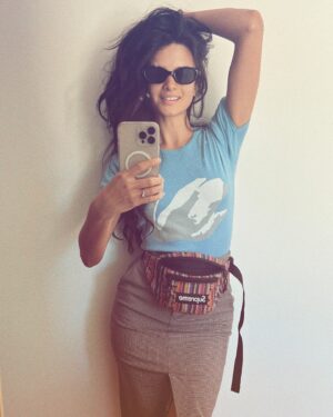 Alice Greczyn Instagram - #OOTD: Supreme x Lana del Rey 🦢 A special someone fitted me out. Told him I gave up purses in the pandemic and never went back, because I learned shoulder and neck pain are optional. It’s been the #fannypacklife for me ever since. (Oh, and that’s a swan on my #LanadelRey #babytee that I’m blocking. He bought me that, too, because he knows I’m a fan. #spoiled) Follow me for more #agingMillennial style tips, because I’m over suffering unless it’s worth it—like Schiaparelli worth it. 

#sayyestoheaven #saynotopurses