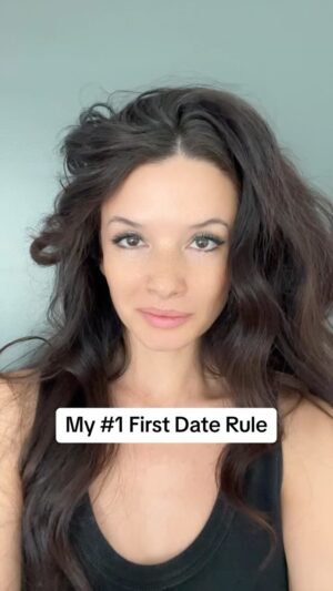 Alice Greczyn Instagram - Men, do you like when a woman splits or picks up the tab? Some men insist on paying for a #firstdate and say they’re #gentlemen who would never expect me to owe them anything. Sir, do you know how many times I’ve heard that? Let her split or pick up the tab if she wants to! 💸

And ladies! #Stopplayin! Mean what you say and stop testing men by faux-offering to pay. When you don’t say what you mean, you fuck it up for the rest of us who are genuine when we say #yesmeansyes—*and* you contribute to the double-message ambiguity that leaves many men second-guessing whether #nomeansno. 💕 

#datingadvice #datingadviceformen #datingadviceforwomen #chivalry #feminism