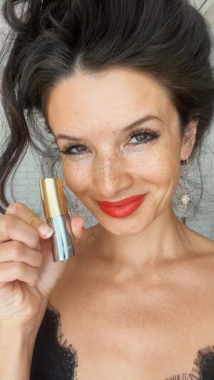 Alice Greczyn Instagram - “Divorce” by @officialbyredo. 💄 If you have a skin tone like mine, where red lipsticks usually turn pink, this satiny orange-red has you covered. You know I love a vintage-inspired red lip. 💋

On my face is @herbalfacefood’s The Serum III (code ALICEG20 for 20% off!) and @supergoop’s Glowscreen in “Golden Hour.” #makeupoftheday 

#byredo #byredomakeup #makeuplover #lipstick💄