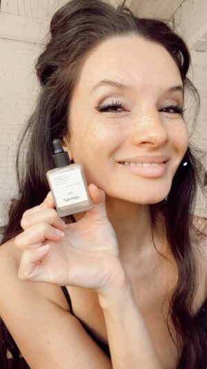 Alice Greczyn Instagram - My holiday makeup look! ✨ Special thanks to @typologyparis for the shimmery T31 Glow Drops with 5% Vitamin C! On my face in the order they appear:

- @typologyparis’ 9-Ingredient Face Moisturizer (already applied)
- @officialbyredo’s Colour Stick in “Chin of Gold”
- @maybelline’s The City Mini Palette in “Rooftop Bronzes”
- @lorealparis’s Voluminous Superstar Eyeliner
- @tartecosmetics’s Big Ego Mascara (my favorite!!)
- @typologyparis’s T31 Glow Drops 
- @typologyparis’s Lip Oil in “Powder Pink”

Sparkle and shine, babies! 

#makeup #makeupideas #holidaymakeup