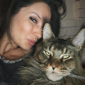 Alice Greczyn Instagram - It was my baby Boone’s 5th birthday yesterday! 🎂 Gonna spoil him with extra 🍗 Temptations!! He’s truly the goodest boy, always giving cuddles and biscuits to whomever will let him on their chest. (He still thinks he’s kitten-sized and not a nearly 20-pound #MaineCoon!) As his #catdad @ryanessmaker says, Boone’s a lover, not a fighter. And he’s the sweetest, most extroverted, most generous kitty I’ve ever known! 🥹 Where does the time go? 

#BoonetheBest #BoonetheMaineCoon