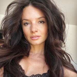 Alice Greczyn Instagram - If you’ve been requesting #audio versions of my #blogposts, you’re in luck! Introducing, “Unaccountable with Alice Greczyn,” for people who like to think too hard. 🧠 It’s FREE and connected to my #Substack, so if you’re already a subscriber, there’s nothing more you need to do!

If you’re not a subscriber yet but have enjoyed hearing me on #podcasts, I’m delighted to be launching this one of my own. 🥰 It’ll just be me reading essays aloud for now, but who knows… So many of you have asked me to start a podcast that maybe I’ll share other thoughts, and possibly even interviews.

I’ll be recording new essays and re-recording old ones over the next several weeks. 🎧 Whether you’re a busy parent, a professional road-tripper, or just someone who likes listening to podcasts, I’m so pleased to offer you the option of taking in my perspectives via this new format.

👉🏼 Link in bio to 🖋️ Unaccountable, where the first podcasted essay is up: “My Public Silence on Palestine and Israel.” (Nothing like launching off the deep end.)

Note: I will not be engaging here on social media about this blog post (or 🎧 podcast episode, if you prefer). I would love to engage in the comments section of Substack, where people are more likely to behave respectfully when they can read my thoughts and others’ comments in full. This is to keep Instagram a place I want to keep showing up. Because I’m thiiiiiisclose sometimes to just deleting! 😂

Thanks for respecting my boundaries and for letting me in your eardrums! 🎧😘