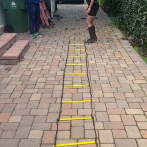 Alicia Coppola Instagram - Never even touches a rung.
#drivewaydrills with @gretajones2010 
I’m going to try this at @trainingmate.
And blow out my knee.