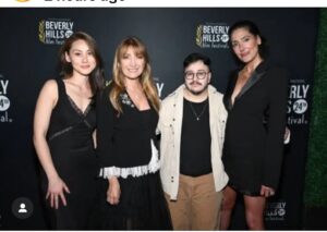 Alicia Coppola Instagram - #fbf  My brilliant cast of And You Are…? @janeseymour @zachbarack @dianalu