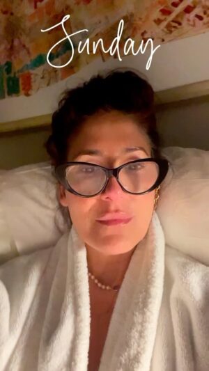 Alicia Coppola Instagram - Happy Easter 🐰 and Happy Transgender Day Of Visibility 🏳️‍⚧️!
#transdayofvisibility🏳️‍⚧️