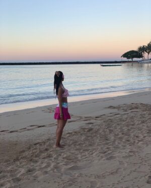 Alicia James Instagram - Footprints in the sand 🏝💖🌅
#sunrise #Hawaii #travel

Do you remember that day when an airline ruined your vacation? Did you know the suffering caused by having to sit around and wait could actually be worth more than a headache? Turns out you could all be entitled to some financial compensation! 🌍It works for flights up to 6 years back🌎
Check if your flight is eligible for compensation here https://www.compensair.com/?utm_source=aliciajames_official  Info in story ❤️