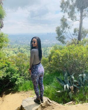 Alicia James Instagram - Taking a peek at Dante’s Peak 😎🌤✨ #dantespeak #GriffithPark #nikeairmaxtn #myfabletics