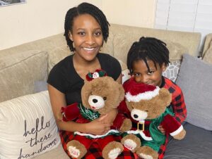 Alicia James Instagram - All I need is you 🐻🐻🐻❤️
•
•
•
•
•
•
•
#Christmas2020 #familygoals #lovethemsomuch❤️
📸 c/o @kingcase911