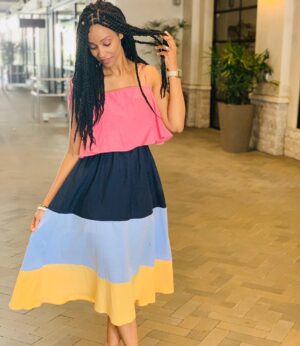 Alicia James Instagram - Boldly walking while #colorblocking 👗✨💁🏽‍♀️ #nordstromrack #dress