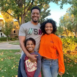 Alicia James Instagram - Thankful beyond measure this year 
•
•
•
•
•
•
•
#latepost #happyholidays #thankful
