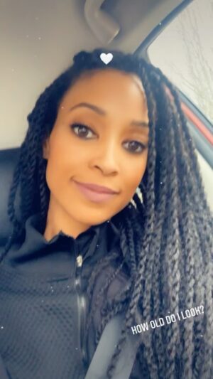 Alicia James Instagram - Being in the industry you’re always wondering how old others think you look but as I get older I realize it’s more important how you feel on the inside 💖

I definitely feel for this younger generation growing up and worrying about how they look at such a young age due to social media that we never had to worry about back then. 

I asked the question for fun cuz my birthday was last month 🎉

Thankful to God for good health above all. 
And I love being an 80’s 👶🏽

#loveyourself #alwaystrending 
#trending #viral #instagram #instagood #explore #love #tiktok #explorepage #photography #instatrending #reels #positivevibes #photooftheday #beautiful #happy #inspireothers #reelsinstagram #reelsvideo #instareels #socialmedia #instagood #fbf #fbfriday #happiness #bestoftheday #fbf #fbfriday #mybirthday #changemyhairchangemylook #hairtrending #tbt