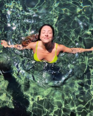 Alicia Kapudağ Instagram - Summertime 🍋💚🔆