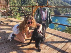 Alicia Kapudağ Instagram - Happy Place ☀️ ışınlanmak istiyorum