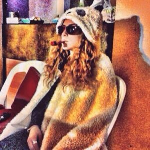 Alicia Kapudağ Instagram - Hiçbir şey olmamışsa bile kesin bi şeyler oldu.