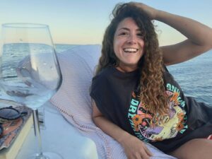 Alicia Kapudağ Instagram - happy hour 🥂💕🔆