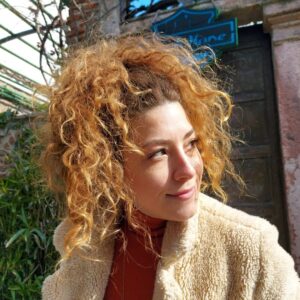 Alicia Kapudağ Instagram - Ekinoks zamanı, hazır mıyız? ✨ 🧡 gün ve gecenin eşitliği, baharın başlangıç noktası, hepimize hoşgelsin 🍀