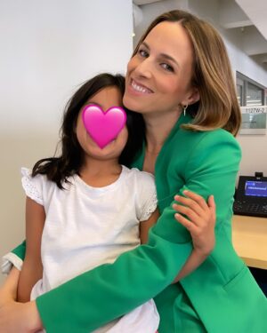Alicia Menendez Instagram - 💚🩷💚 📸 @sheylab_ 🩷