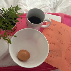 Alicia Menendez Instagram - A Mother’s Day Story in 3 parts 🥰 #breakfastinbed