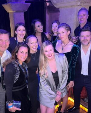 Alicia Vela-Bailey Instagram - These memories will last a lifetime 💙🤗💙
.
.
.
#avatar #avatarthewayofwater #pandora #moviepremiere #family #avatarfamily #Zdinarsk #navi #memories #love #aloha #islandgirl #fromkailua #troupe #team