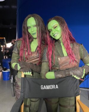 Alicia Vela-Bailey Instagram - Thank you @zoesaldana for letting me join you on this epic journey of Guardians vol 3. You killed it girl! I always have so much fun working with you. Loved being green with you girl. 💚🤗💚