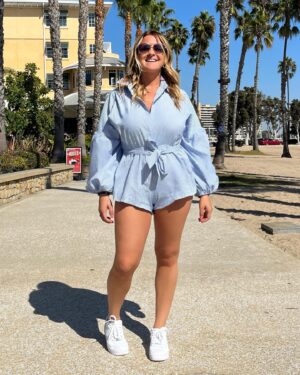 Alicia Zubikowski Instagram - The Blues tell a story, every line of the Blues has a meaning 🔹

2023 blew me away with all it brought, so many laughs, so much growth, challenges, tears, loss & lessons yet everyday filled with promise, love and amazing people who make it worthwhile 💙

Cheers to new beginnings, chasing dreams and creating more Pivots🅿️
