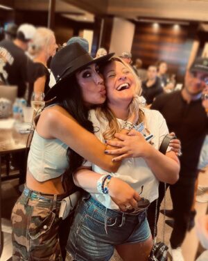 Alicia Zubikowski Instagram - The Blues tell a story, every line of the Blues has a meaning 🔹

2023 blew me away with all it brought, so many laughs, so much growth, challenges, tears, loss & lessons yet everyday filled with promise, love and amazing people who make it worthwhile 💙

Cheers to new beginnings, chasing dreams and creating more Pivots🅿️