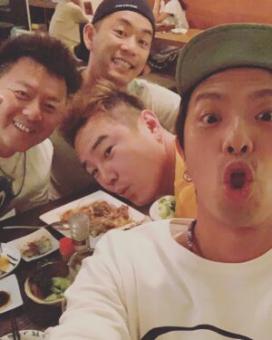 Alien Huang Instagram - 康哥～生日快樂🎁
Love u