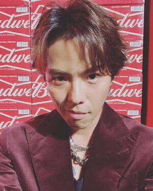 Alien Huang Instagram - #百威啤酒