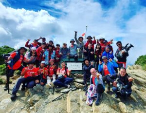 Alien Huang Instagram - #綜藝玩很大 #玩很大六週年 
#合歡山北峰