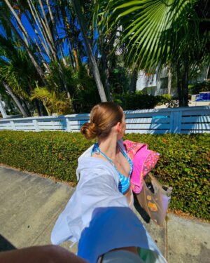 Alina Morse Instagram - march travels in 0.5 📸 🛩 🫶

📍fort laudy 📍anaheim ca📍toronto 📍east lansing 

#zollismiles #travel #travelvlog #diml
#minivlog #point5 #photodump #march #influencer #womanceo #businesstravel