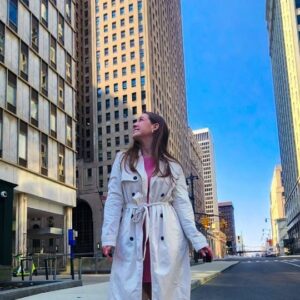 Alina Morse Instagram - NEWS FLASH that's how aging works!! 

All jokes aside I think it's funny when people see old pictures of me online and assume that's what I look like still. 

#entrepreneur #ceo #femalefounder #candycompany #zerosugarcandy #entrepreneurlife #entrepreneurhumor