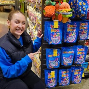 Alina Morse Instagram - Moments like this  as an entrepreneur are so cool 🥰🫶

Check out Zolli @wholefoods 🍭😊

 #zollicandy #zollipops #wholefoods #entrepreneur #femalefounder