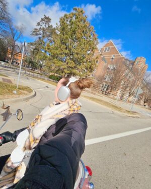 Alina Morse Instagram - march travels in 0.5 📸 🛩 🫶

📍fort laudy 📍anaheim ca📍toronto 📍east lansing 

#zollismiles #travel #travelvlog #diml
#minivlog #point5 #photodump #march #influencer #womanceo #businesstravel