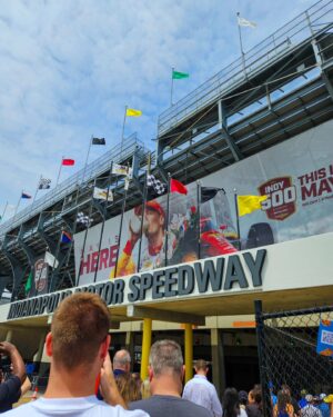 Alina Morse Instagram - Indy photo dump 📸🏎🏁🫶

#zollicandy #entrepreneur #indycar #indy500 #indianapolismotorspeedway #dayinmylife #diml #ceo #racing