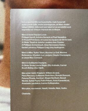 Aliocha Schneider Instagram - Ça y est l'album est là !!!
Deux ans de ma vie dans ce petit objet que je peux tenir dans mes mains. Dix chansons qui enferment chacune une petite partie de moi.

@dimanche______ love you mon frère, je suis fier de nous. Merci pour ta sensibilité, ta passion et ton talent immense ♥️

Merci à tous ceux qui ont travaillé de près ou de loin sur le disque. Je suis entouré d'une équipe merveilleuse. S'il y a un sentiment qui domine tous les autres dans mon coeur en ce moment, c'est la reconnaissance. C'est le sentiment à mon avis qui s'approche le plus du bonheur. Je suis à sa porte. Merci merci merci merci merci ! Merci à tous ceux qui écouteront l'album ! Belle et longue vie !! 🤞♥️