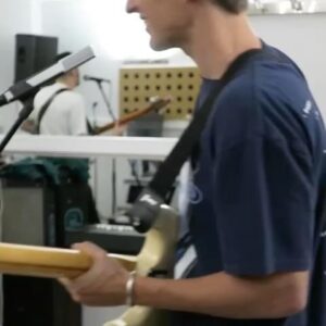 Aliocha Schneider Instagram - On a commencé les répètes. Je suis heureux comme un gamin. L'album sort dans une semaine :))