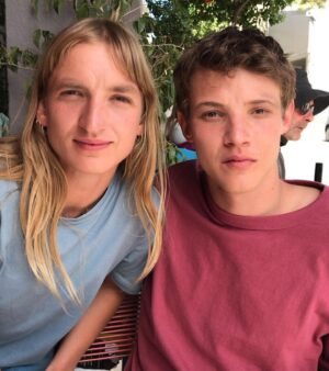 Aliocha Schneider Instagram - Merci pour vos messages sur la série :)
