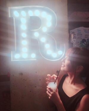 Alisa Takigawa Instagram - わがままな梅雨のさよならのゆくえに素敵な東京の夏が来ますようにと、音の中をJourneyしつつ、Gentle rainの降るSUNDAYにAltairを探したnight lightの中のあなたの色褪せない瞳を忘れません。LIVEHOLIC4周年おめでとうございます！🎈🎊 #ATチャージ