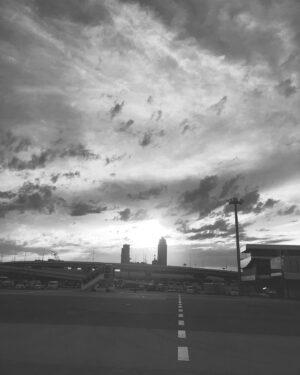 Alisa Takigawa Instagram - 時差.

#filmphotography #artofvisuals #justgoshoot #monochrome #filmcamera #film #streetphotography #musician #瀧川ありさ #alisatakigawa #takigawaalisa #music #band #filmcommunity #filmwave #instalike #followｍe #beliveinfilm #tokyo #japanese #beautifulsky #filmforever #filmfeed #instagood #airport #2020